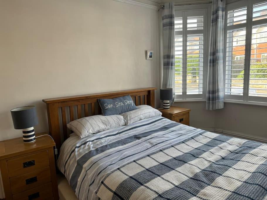 Spacious 5 Large Bedroom Victorian House - Beach 2 Miles Poole Buitenkant foto